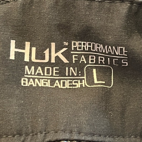 HUK Black Fishing/Cargo Shorts - Picture 4 of 5
